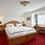 Alpenhof - Ruhige Wohlfuehloase Zwischen Muenchen, Dem Fuenf-seenland Und Den Bergen, In S-bahnnaehe Ξενοδοχείο 4*