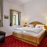Alpenhof - Ruhige Wohlfuehloase Zwischen Muenchen, Dem Fuenf-seenland Und Den Bergen, In S-bahnnaehe 4*