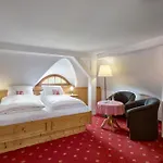 Alpenhof - Ruhige Wohlfuehloase Zwischen Muenchen, Dem Fuenf-seenland Und Den Bergen, In S-bahnnaehe Gauting