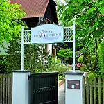 Alpenhof - Ruhige Wohlfuehloase Zwischen Muenchen, Dem Fuenf-seenland Und Den Bergen, In S-bahnnaehe 4* Gauting