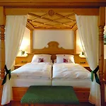 Ξενοδοχείο Alpenhof - Ruhige Wohlfuehloase Zwischen Muenchen, Dem Fuenf-seenland Und Den Bergen, In S-bahnnaehe 4*