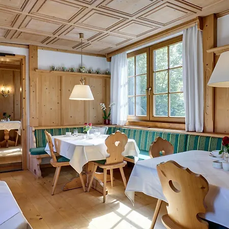 Alpenhof - Ruhige Wohlfühloase Im Fünf-seenland In S-bahnnähe 4*