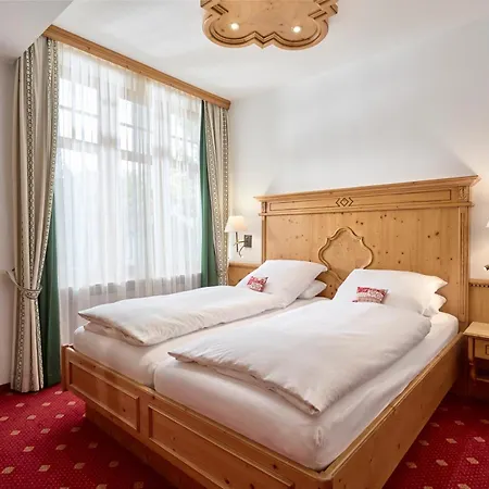 Hotel Alpenhof - Ruhige Wohlfühloase Im Fünf-seenland In S-bahnnähe 4*