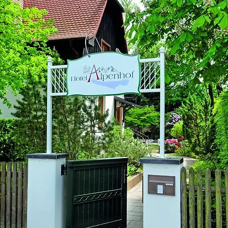 Alpenhof - Ruhige Wohlfühloase Im Fünf-seenland In S-bahnnähe 4* Gauting