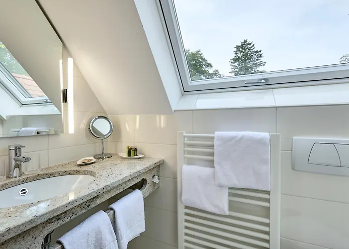 Alpenhof - Ruhige Wohlfühloase Im Fünf-seenland In S-bahnnähe 4* Gauting