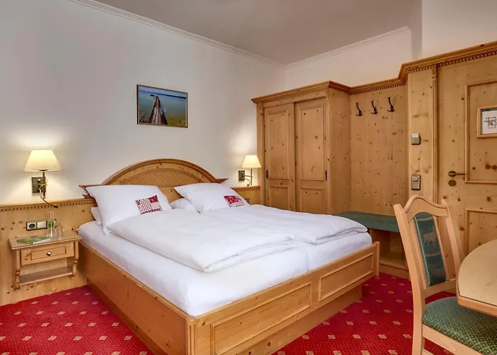 Alpenhof - Ruhige Wohlfühloase Im Fünf-seenland In S-bahnnähe 4*