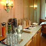 Alpenhof - Ruhige Wohlfuehloase Zwischen Muenchen, Dem Fuenf-seenland Und Den Bergen, In S-bahnnaehe 4*