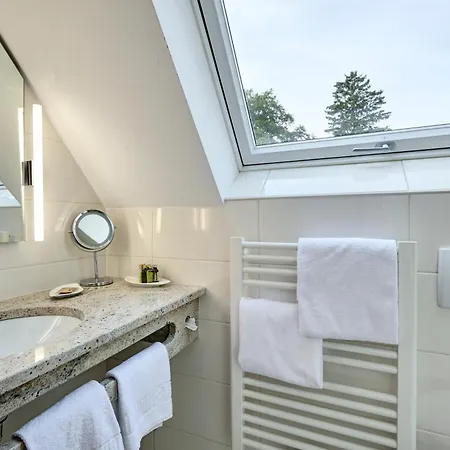 Alpenhof - Ruhige Wohlfuehloase Zwischen Muenchen, Dem Fuenf-seenland Und Den Bergen, In S-bahnnaehe 4* Gauting