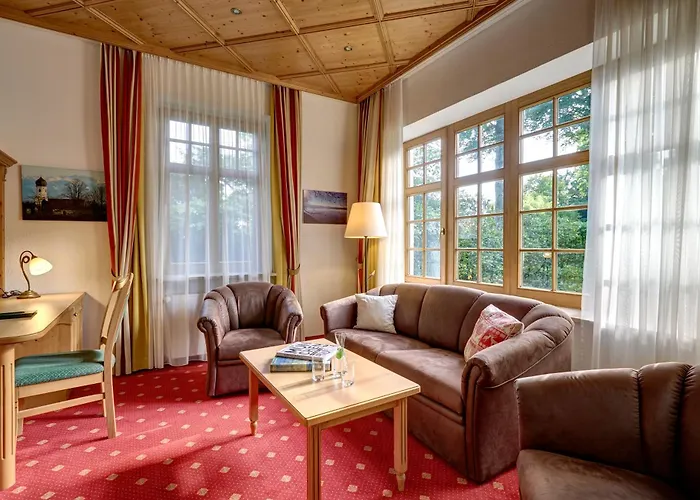 Alpenhof - Ruhige Wohlfuehloase Zwischen Muenchen, Dem Fuenf-seenland Und Den Bergen, In S-bahnnaehe Otel