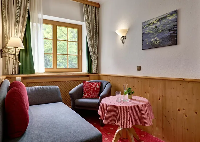 Alpenhof - Ruhige Wohlfuehloase Zwischen Muenchen, Dem Fuenf-seenland Und Den Bergen, In S-bahnnaehe 4* Gauting
