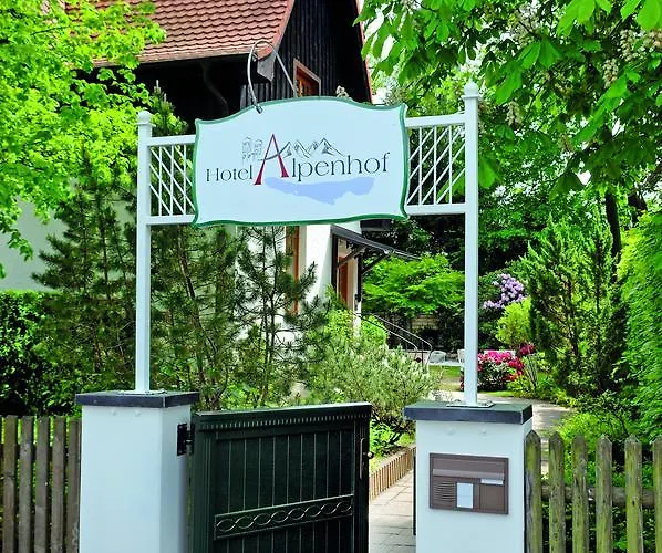 Alpenhof - Ruhige Wohlfuehloase Zwischen Muenchen, Dem Fuenf-seenland Und Den Bergen, In S-bahnnaehe 4* Gauting
