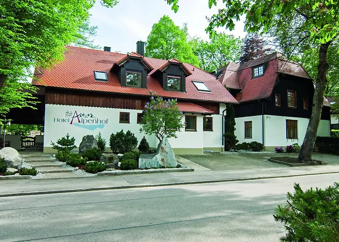 Alpenhof - Ruhige Wohlfuehloase Zwischen Muenchen, Dem Fuenf-seenland Und Den Bergen, In S-bahnnaehe Otel Gauting