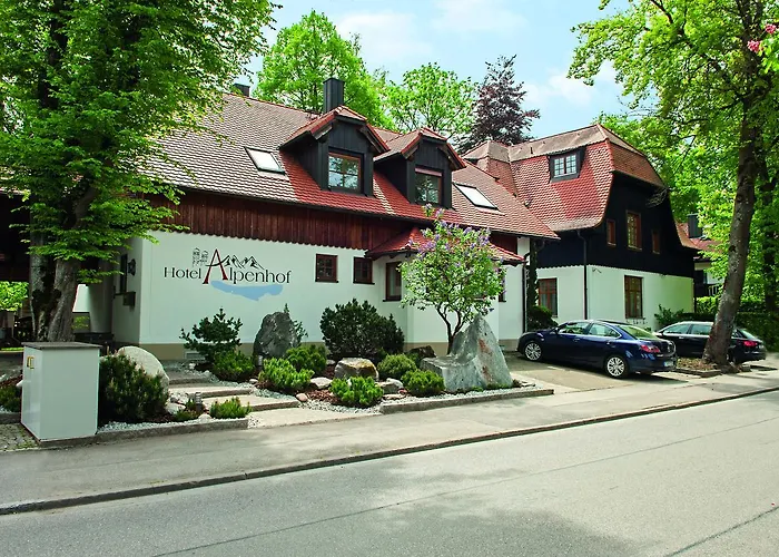 Otel Alpenhof - Ruhige Wohlfuehloase Zwischen Muenchen, Dem Fuenf-seenland Und Den Bergen, In S-bahnnaehe Gauting