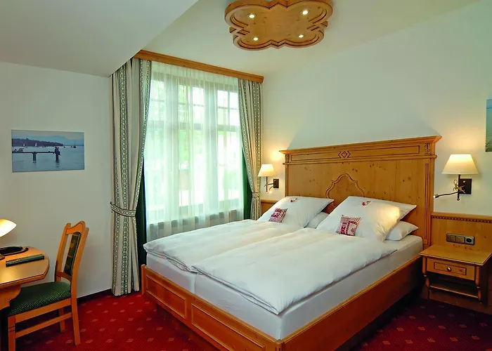 Alpenhof - Ruhige Wohlfuehloase Zwischen Muenchen, Dem Fuenf-seenland Und Den Bergen, In S-bahnnaehe Otel Gauting