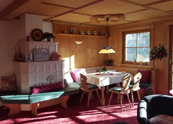 Alpenhof - Ruhige Wohlfuehloase Zwischen Muenchen, Dem Fuenf-seenland Und Den Bergen, In S-bahnnaehe 4*